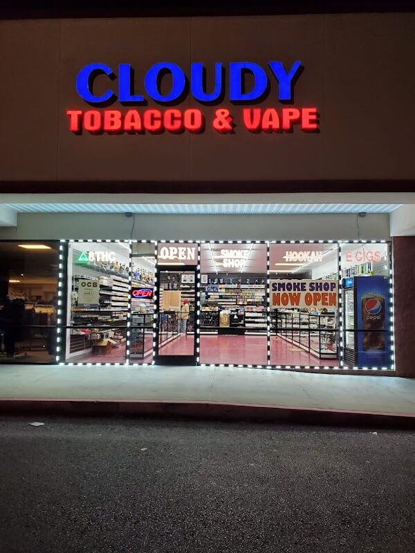 tobacco shop near me open now Smoktown and vape - Norfolk, VA There's a new spot to