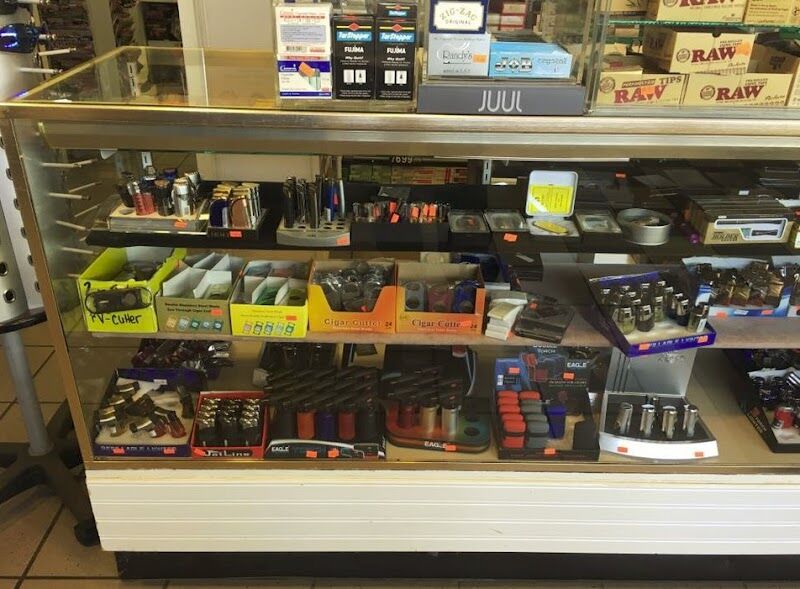 where can you smoke cigarettes in boston shop & convenience store, MA City Smoke Shop, 167 Newbury