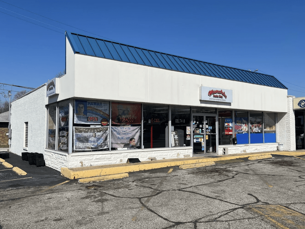 munchies tobacco Smoke Shop Morgan Ave — Evansville, IN Munchies Jelly Holes THCa Diamond