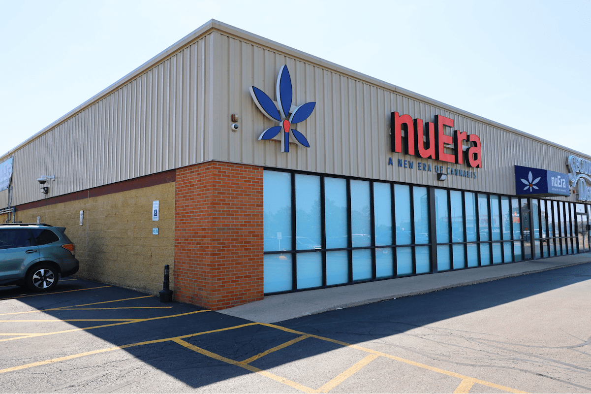 JB Hawks Discount Tobacco & Vape — Peoria, IL Smoke Shop