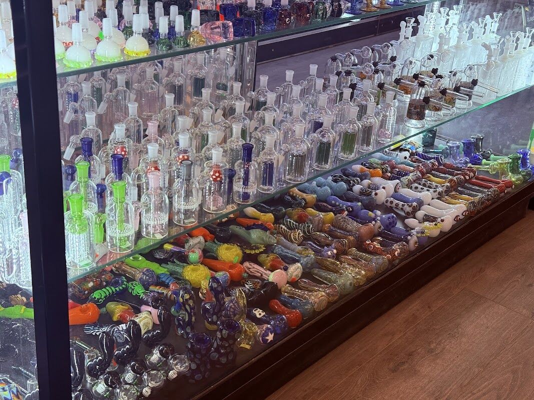 emporium tobacco & gifts rutland vt Smoke King  Rutland, Reputable Vape Shops in Rutland